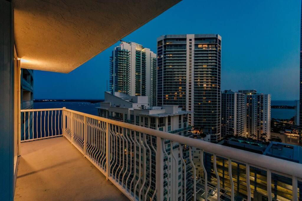 Upscale Brickell 3 Bedroom With Water Views And Free Parking Miami Zewnętrze zdjęcie