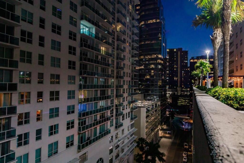 Upscale Brickell 3 Bedroom With Water Views And Free Parking Miami Zewnętrze zdjęcie