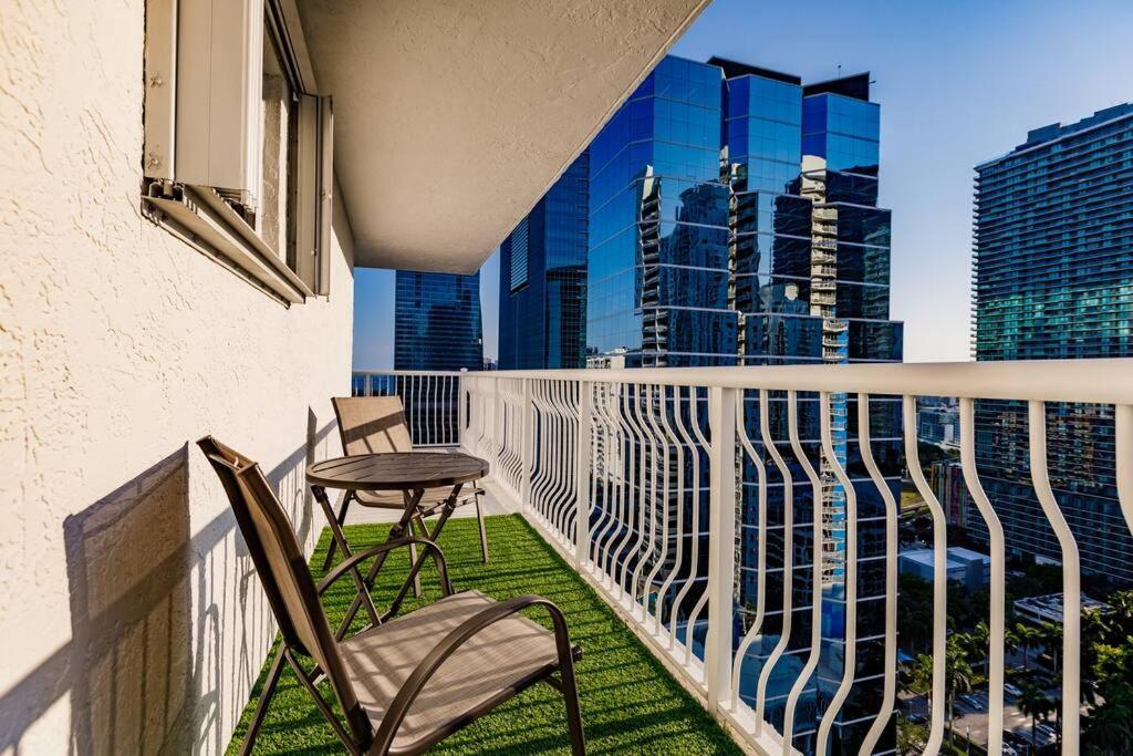 Upscale Brickell 3 Bedroom With Water Views And Free Parking Miami Zewnętrze zdjęcie
