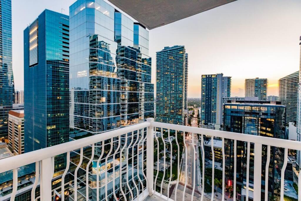 Upscale Brickell 3 Bedroom With Water Views And Free Parking Miami Zewnętrze zdjęcie