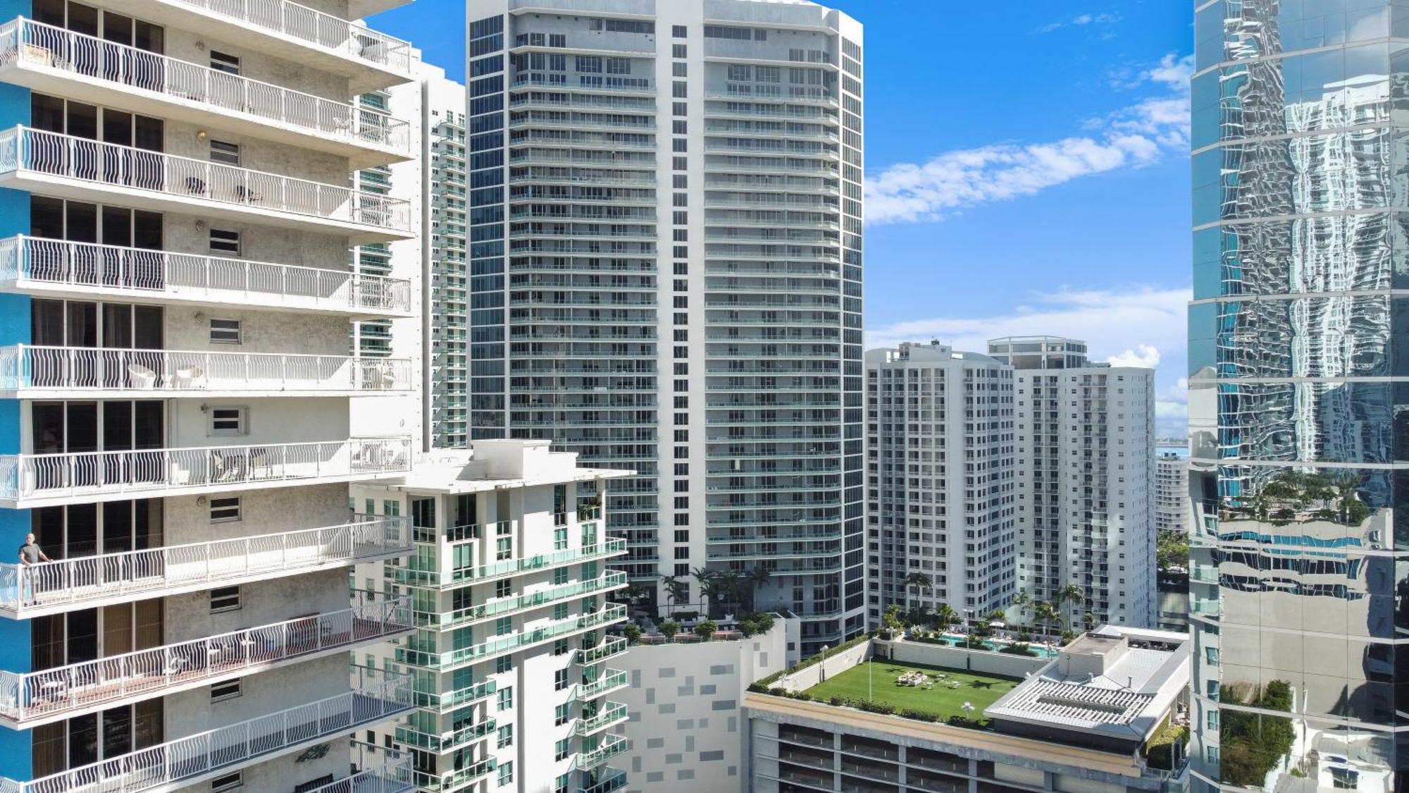 Upscale Brickell 3 Bedroom With Water Views And Free Parking Miami Zewnętrze zdjęcie