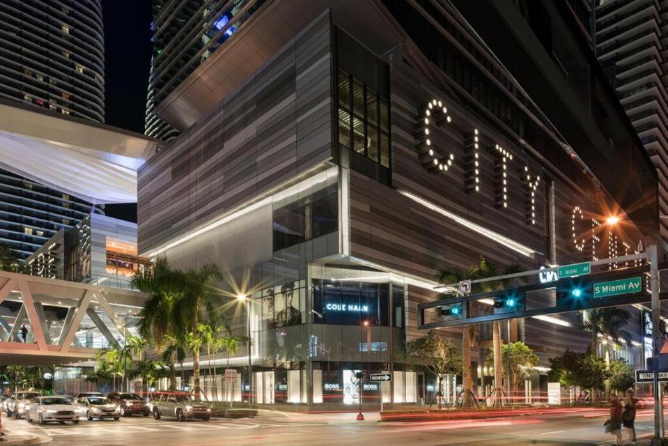 Upscale Brickell 3 Bedroom With Water Views And Free Parking Miami Zewnętrze zdjęcie
