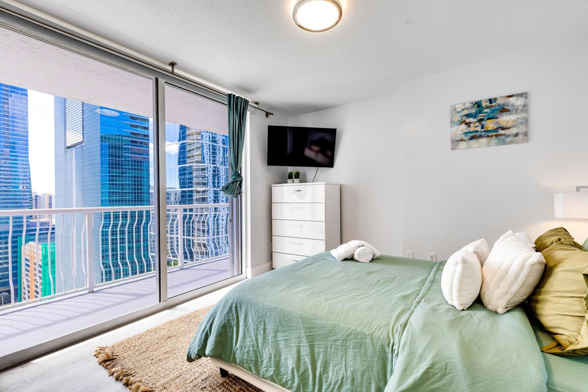Upscale Brickell 3 Bedroom With Water Views And Free Parking Miami Zewnętrze zdjęcie