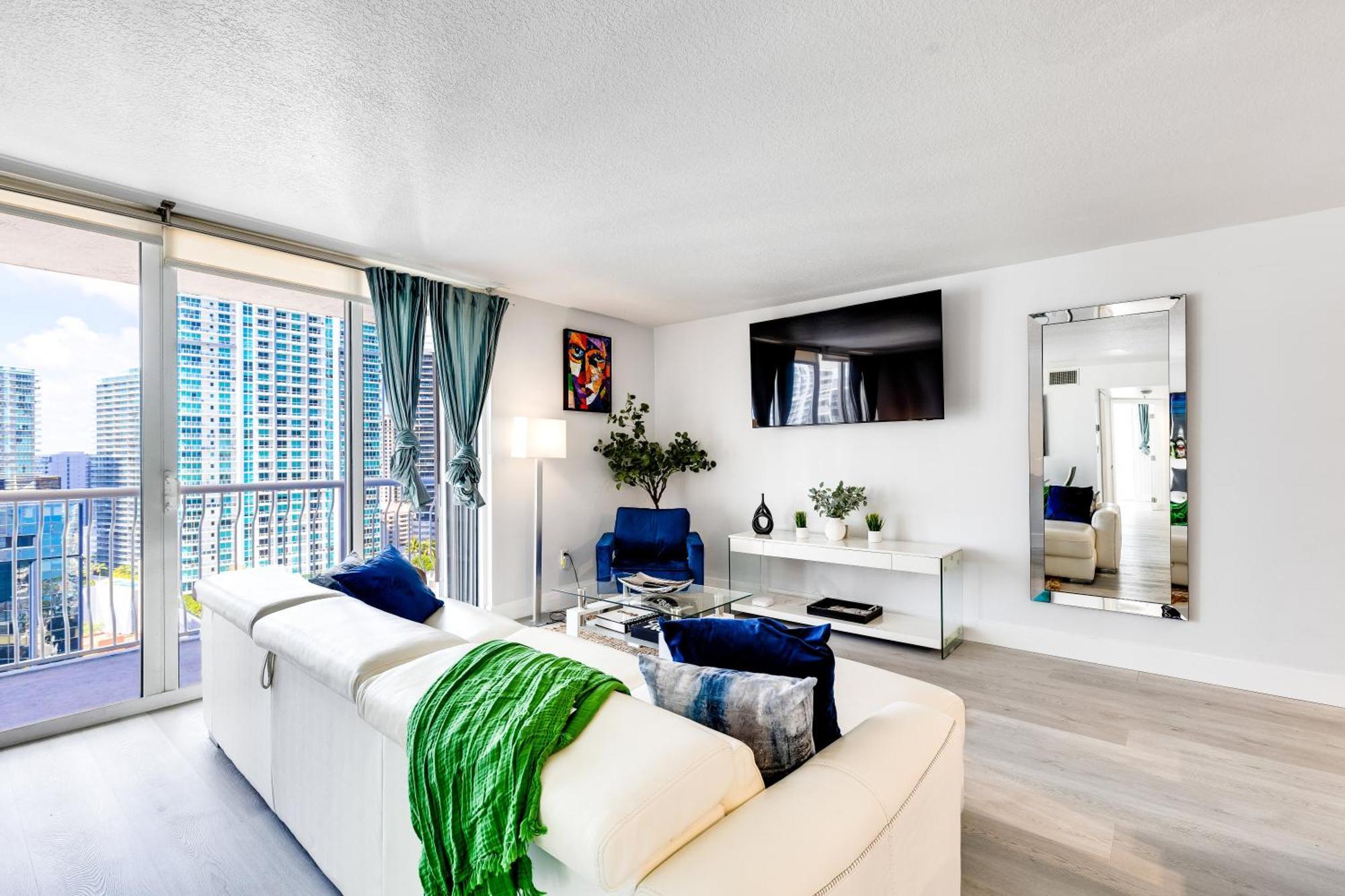 Upscale Brickell 3 Bedroom With Water Views And Free Parking Miami Zewnętrze zdjęcie
