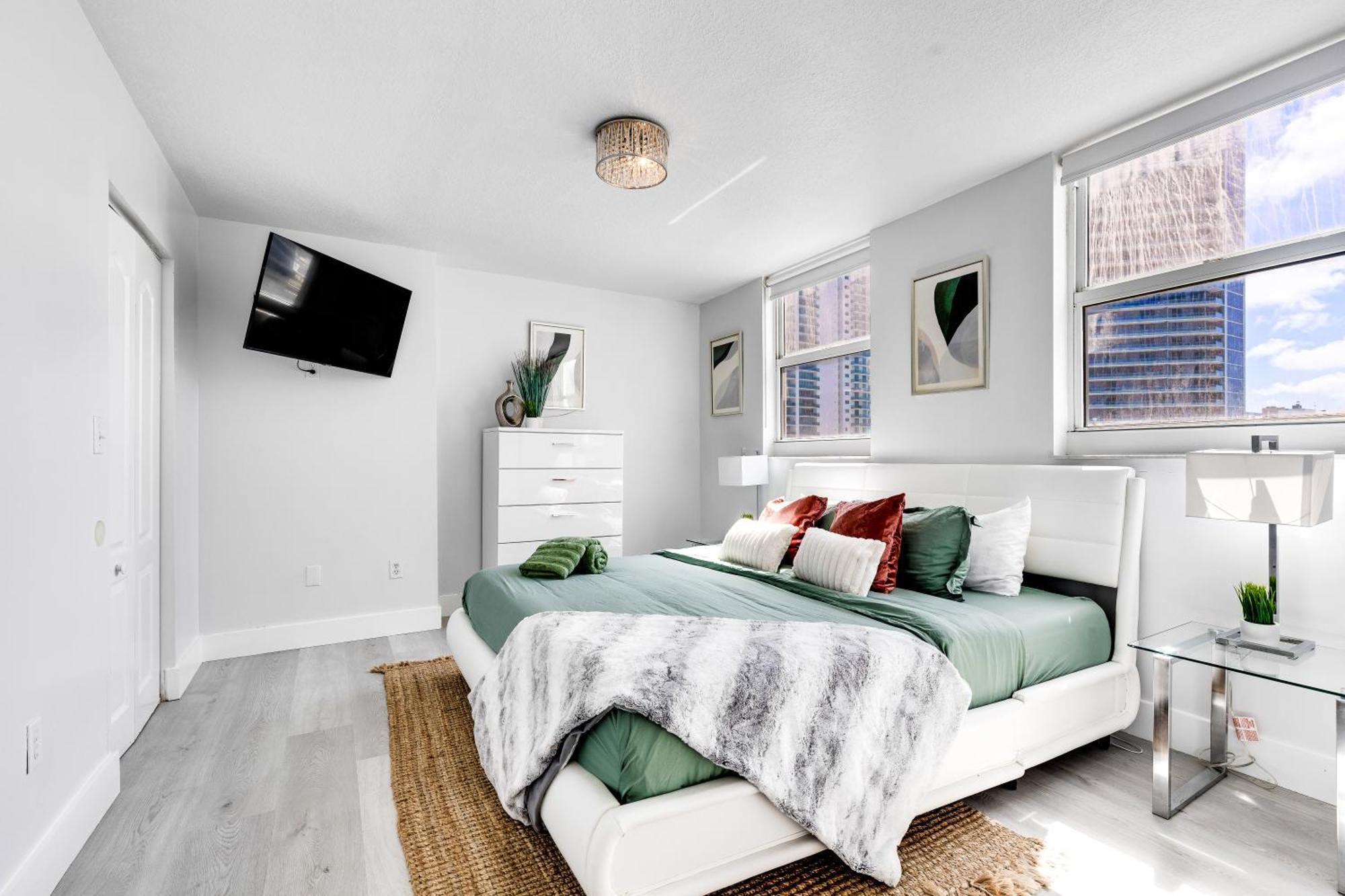 Upscale Brickell 3 Bedroom With Water Views And Free Parking Miami Zewnętrze zdjęcie